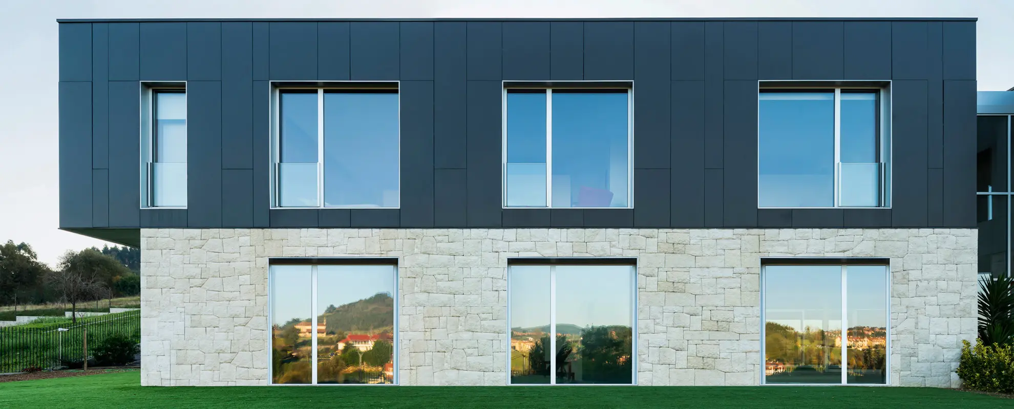 COR 70 Hidden Sash C16 ST - Image 2