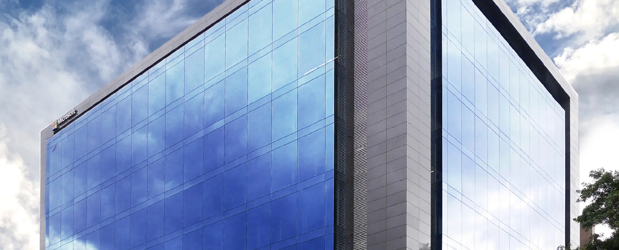 ST 52 Façade - Image 4