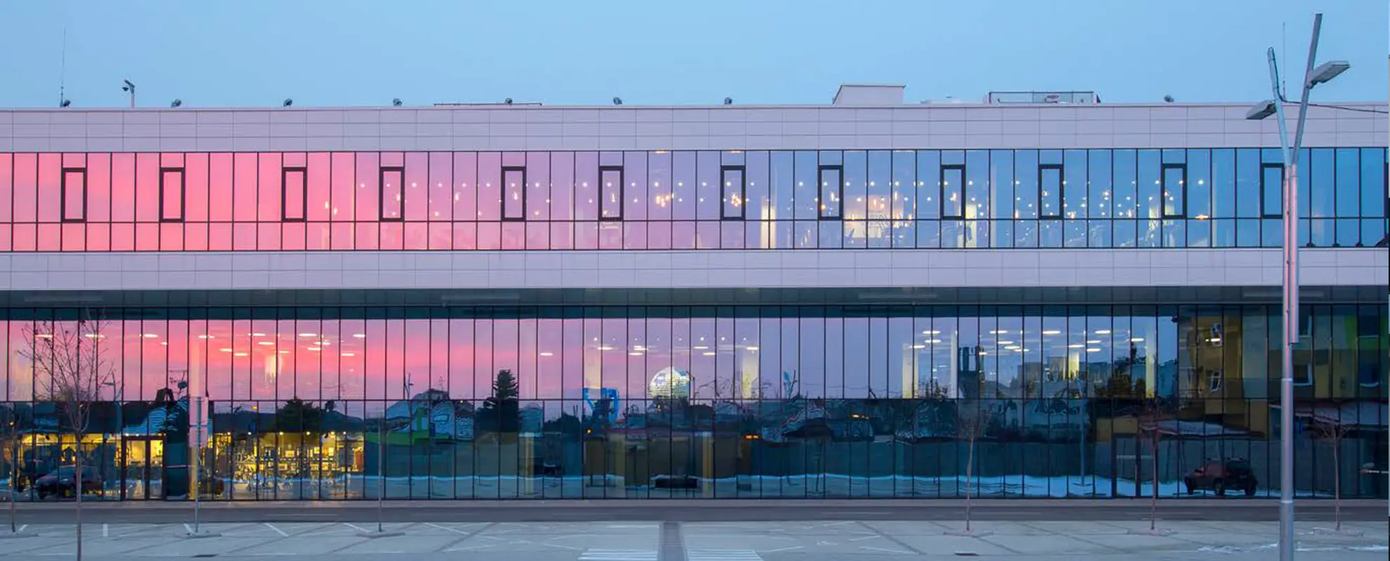 TP 52 Façade - Image 5