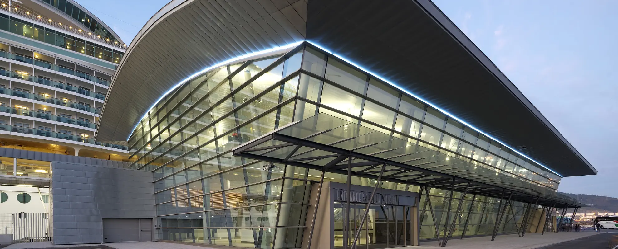 TPH 52 Façade - Image 4